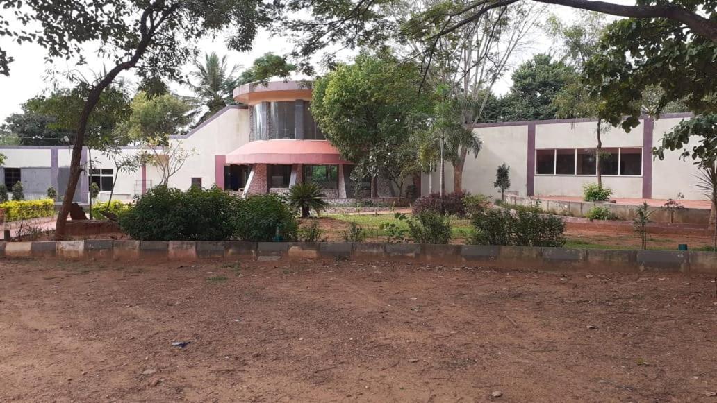 Kstdc Hotel Mayura Pavithra Yediyur Kunigal Экстерьер фото